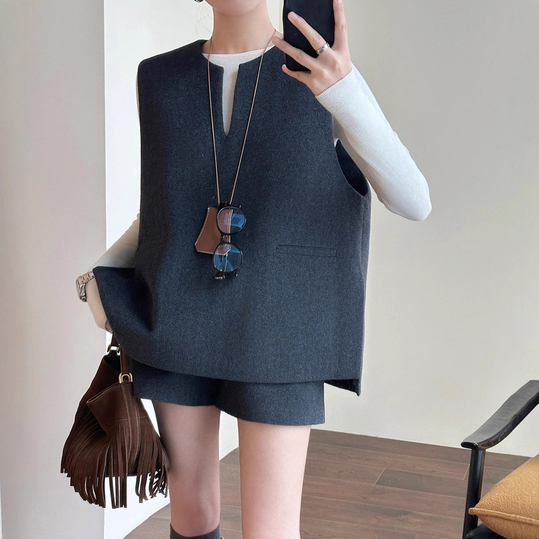 Women Elegant Vest made of fine fabric Mune Fashion