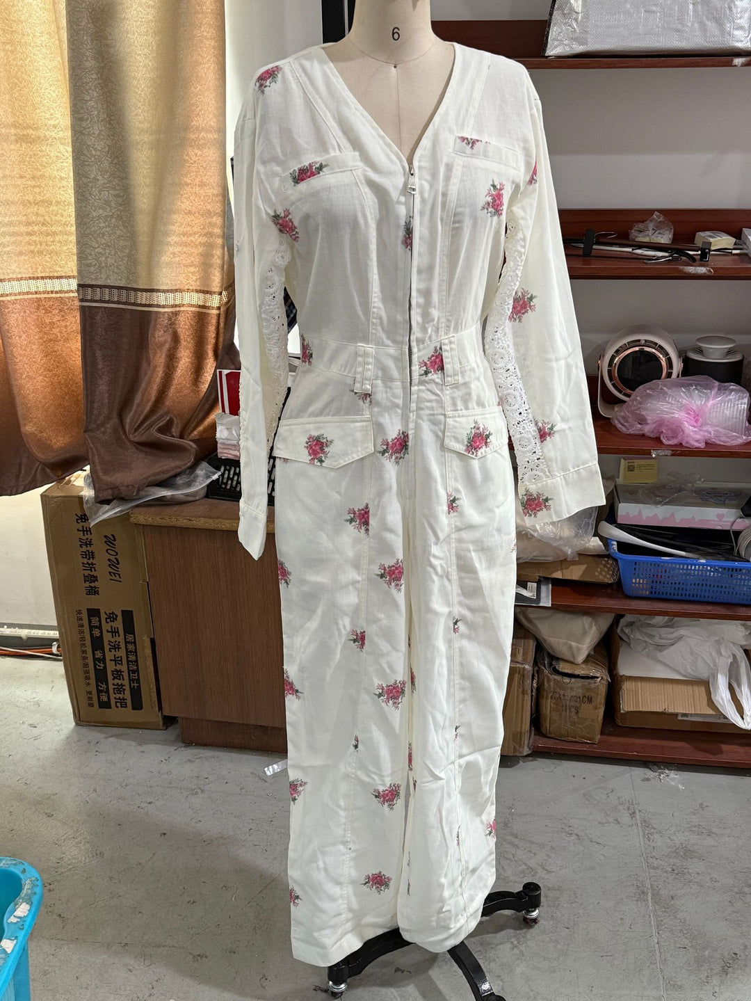 Women's Lightweight Long Jumpsuit with V-Neck, Zipper, Lace Inserts, and Floral Print Mune Fashion