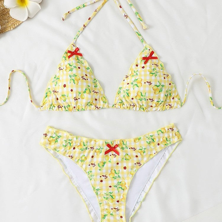 Women's triangle bikini with floral pattern and ruffle details Mune Fashion