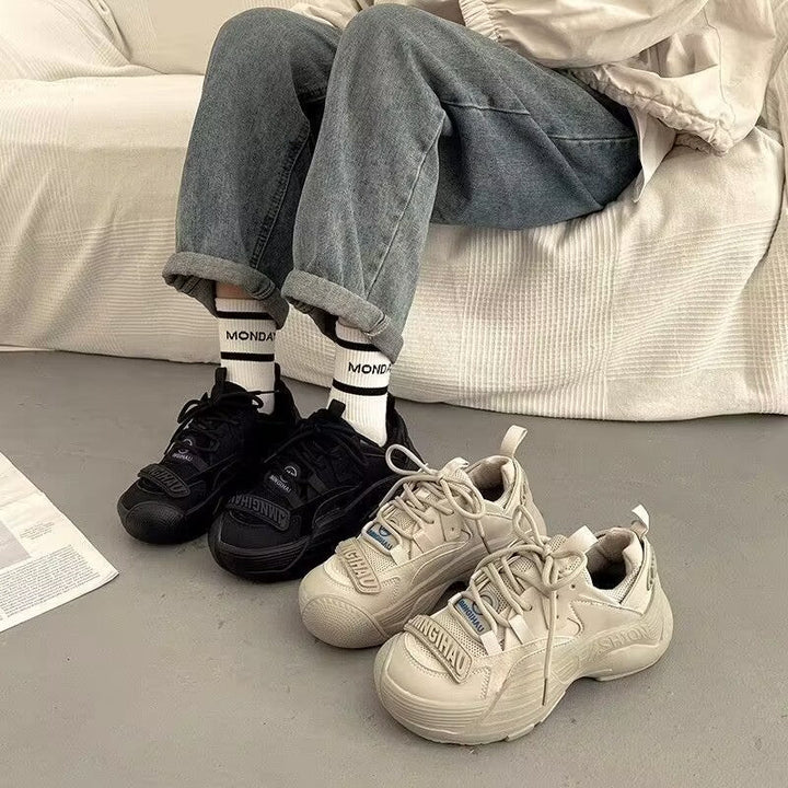 Women’s sporty sneakers with durable upper material and non-slip sole Mune Fashion