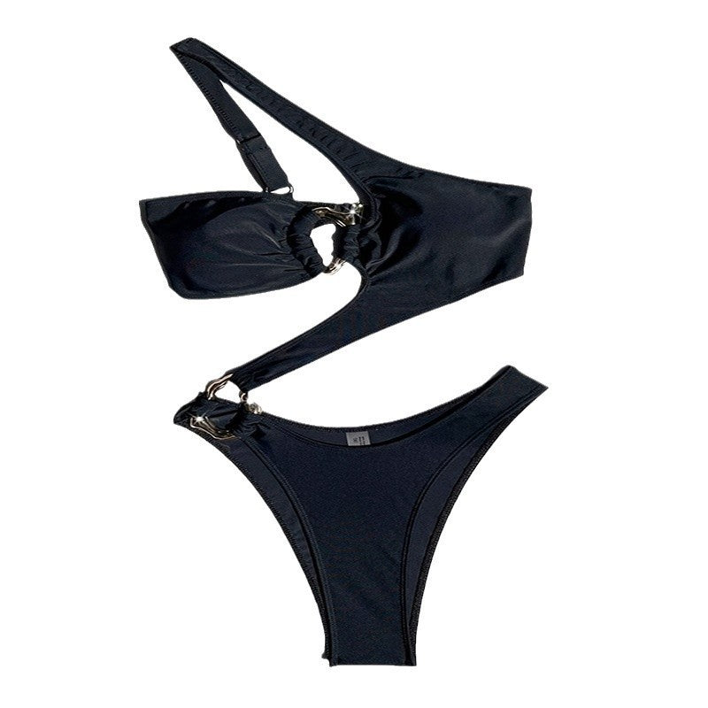Ladies sporty bikini with asymmetric top and elegant straps Mune Fashion