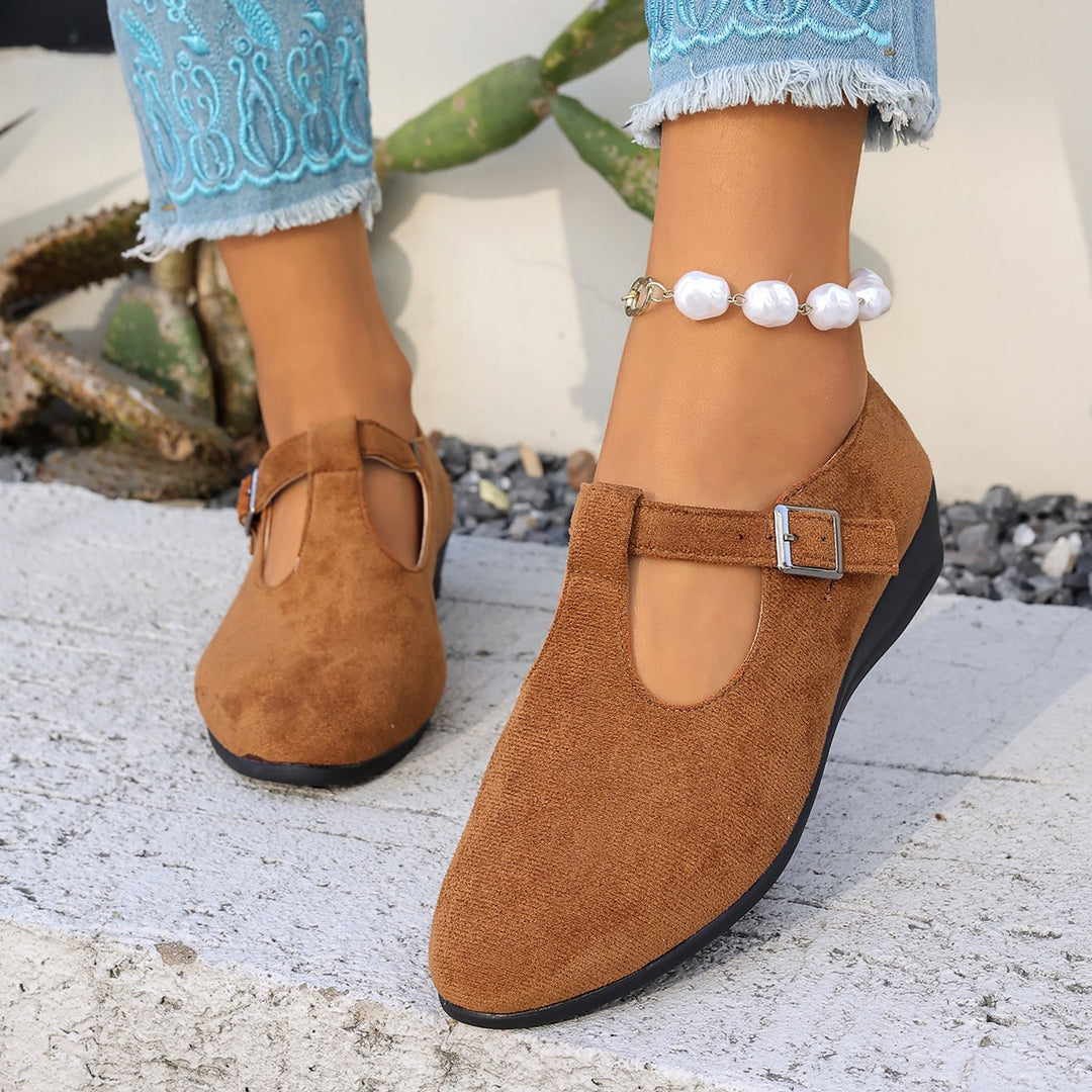 Women's Comfortable Mary Jane Ballet Flats made of Velour with adjustable buckle strap and padded insole Mune Fashion