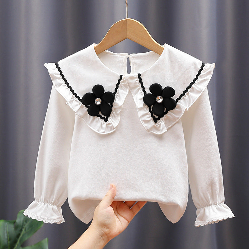 Women's blouse with large collar and floral appliqués Mune Fashion