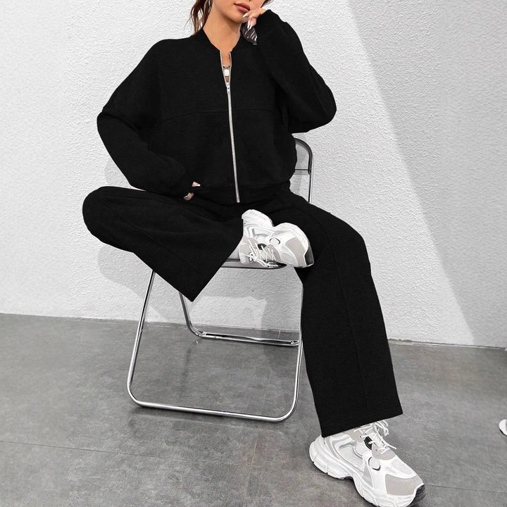 Women's short zip-up hoodie with high-waist wide jogger set Mune Fashion