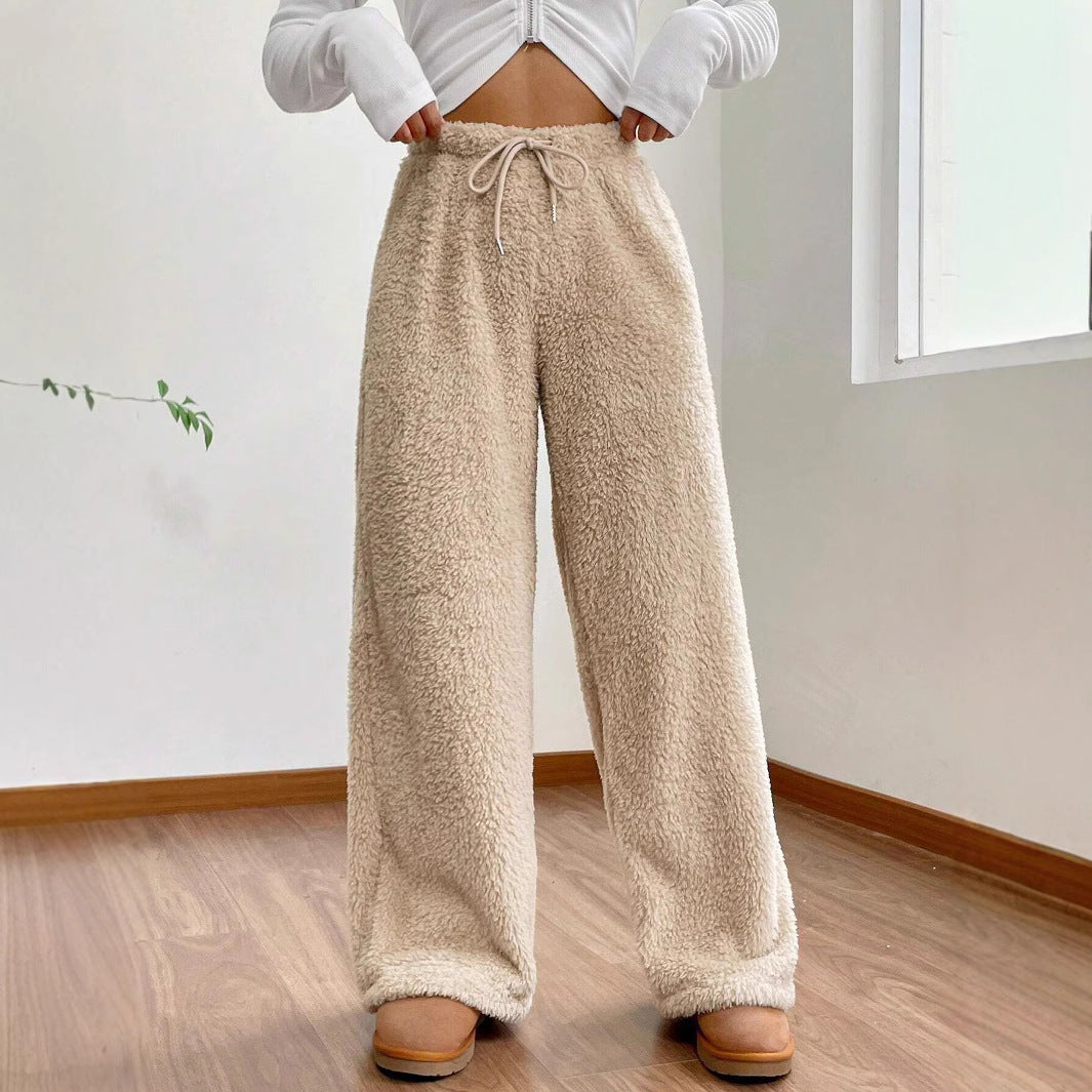 Ladies Cozy Fleece Pants with Wide Cut Mune