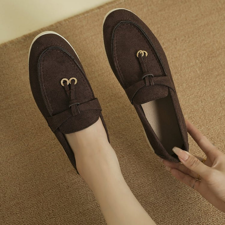 Women's comfortable Slip-On Loafer with decorative tassel trim and ergonomic rubber sole Mune Fashion