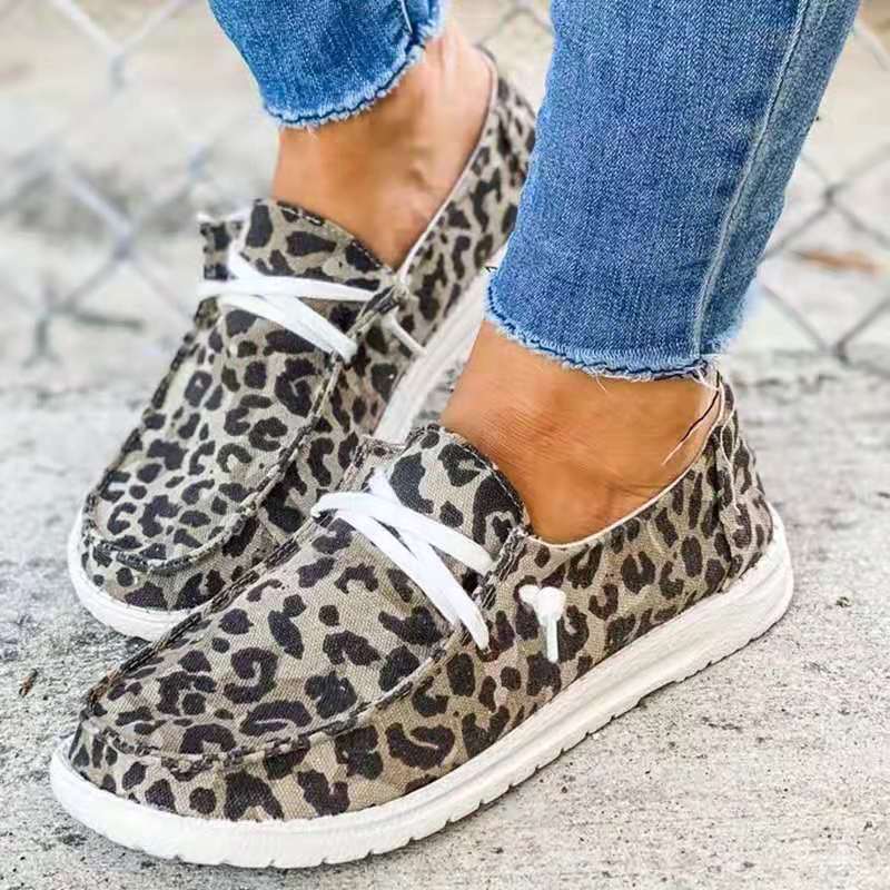 Women's sailcloth moccasin sneakers with elastic lacing, padded comfort insole and profiled rubber sole Mune Fashion