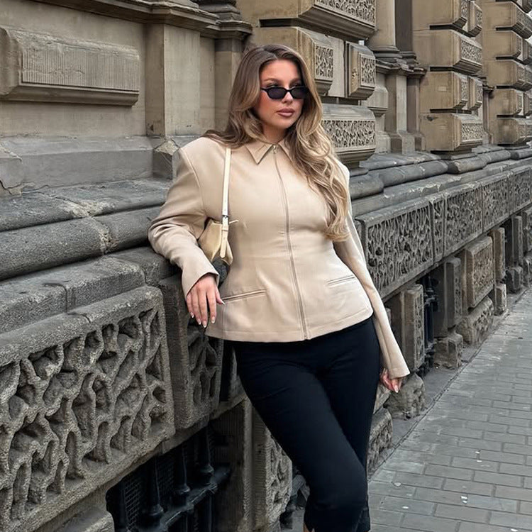 Women's Tailored Short Jacket made of vegan leather imitation with shirt collar and concealed zipper Mune Fashion