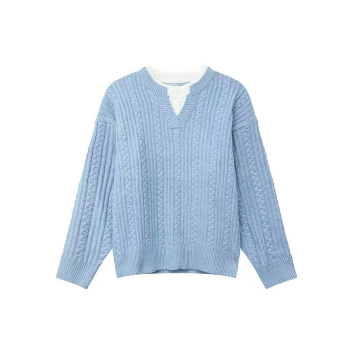 Women's chunky knitted cable pattern sweater with V-neck and layered look Mune Fashion