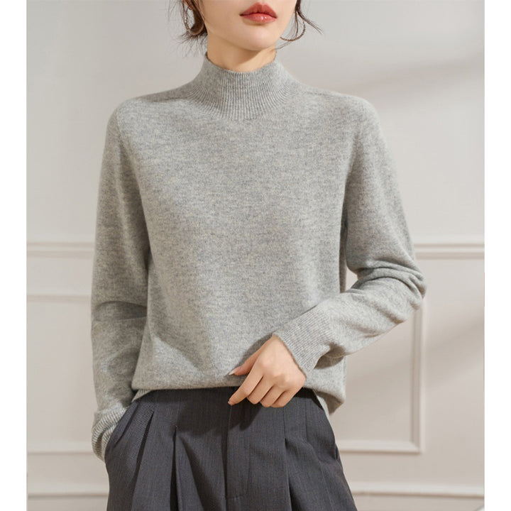 Women's fine knit roll neck with slightly tailored fit and ribbed cuffs Mune Fashion
