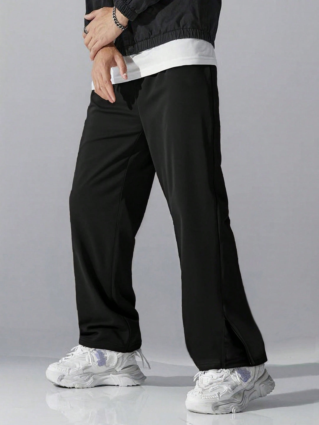 Men's Sporty Training Pants with Side Ventilation Openings Mune Fashion