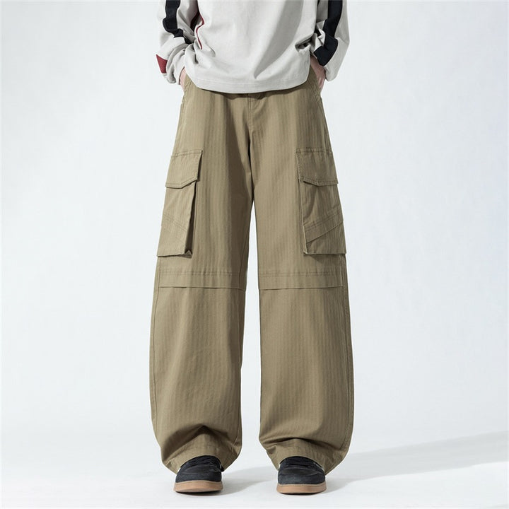 Men's Relaxed Cargo Pants made of lightweight ripstop with large flap and storage pockets