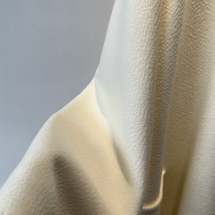 Women's Sophisticated Textured Fabric Scarf Mune Fashion