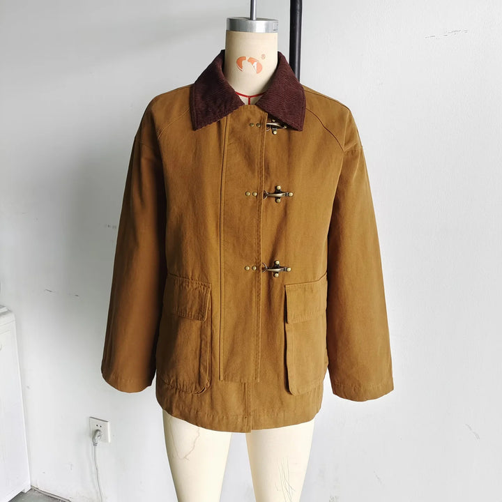 Women's trendy field jacket with cord collar, toggle fastenings and large flap pockets Mune Fashion