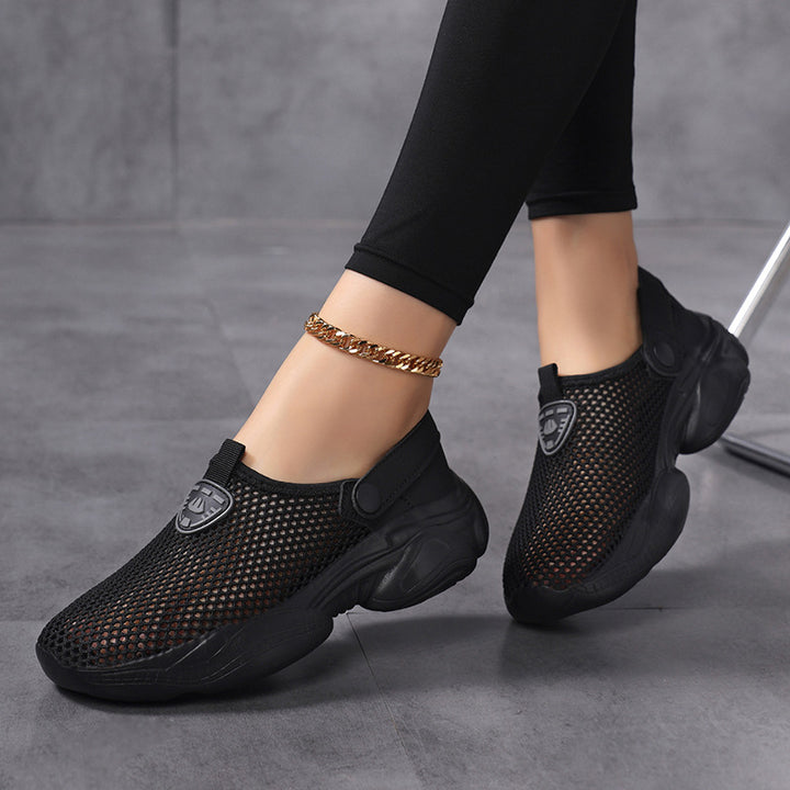 Women’s lightweight knitted slip-on shoes with mesh upper, shock-absorbing platform sole and adjustable heel strap Mune Fashion