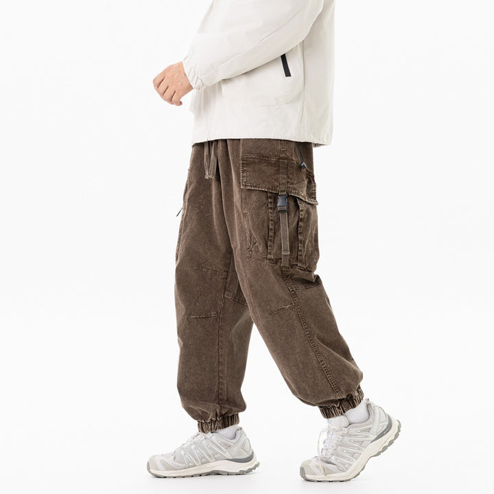 Men's utility cargo jogger with elastic waistband, multiple pockets and drawstring