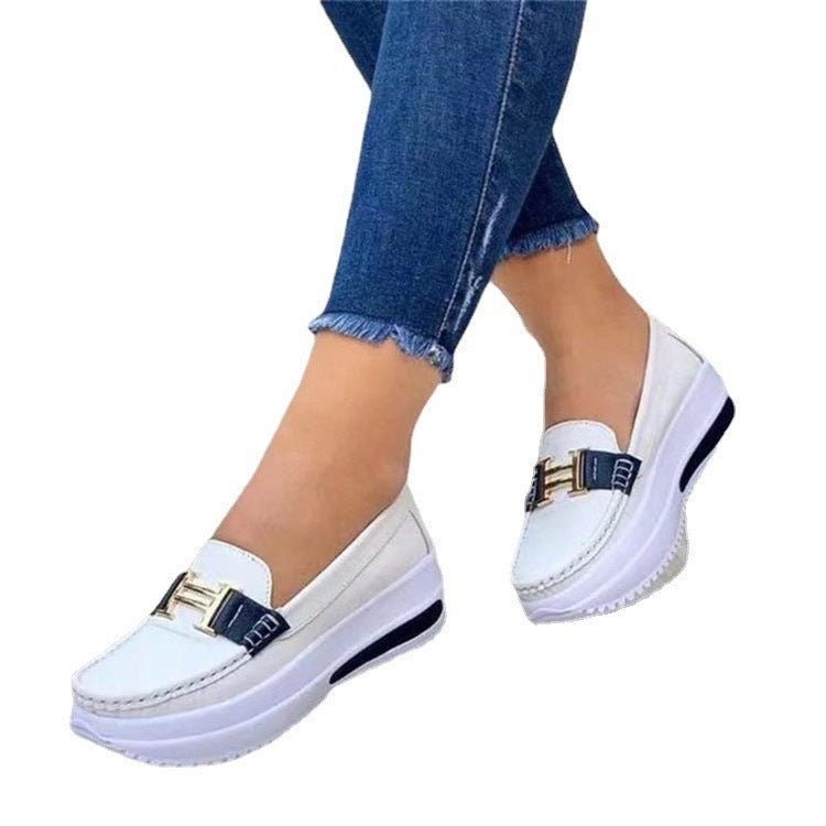 Ladies' Platform Leather Slippers in Moccasin Style with Decorative Buckle Mune Fashion