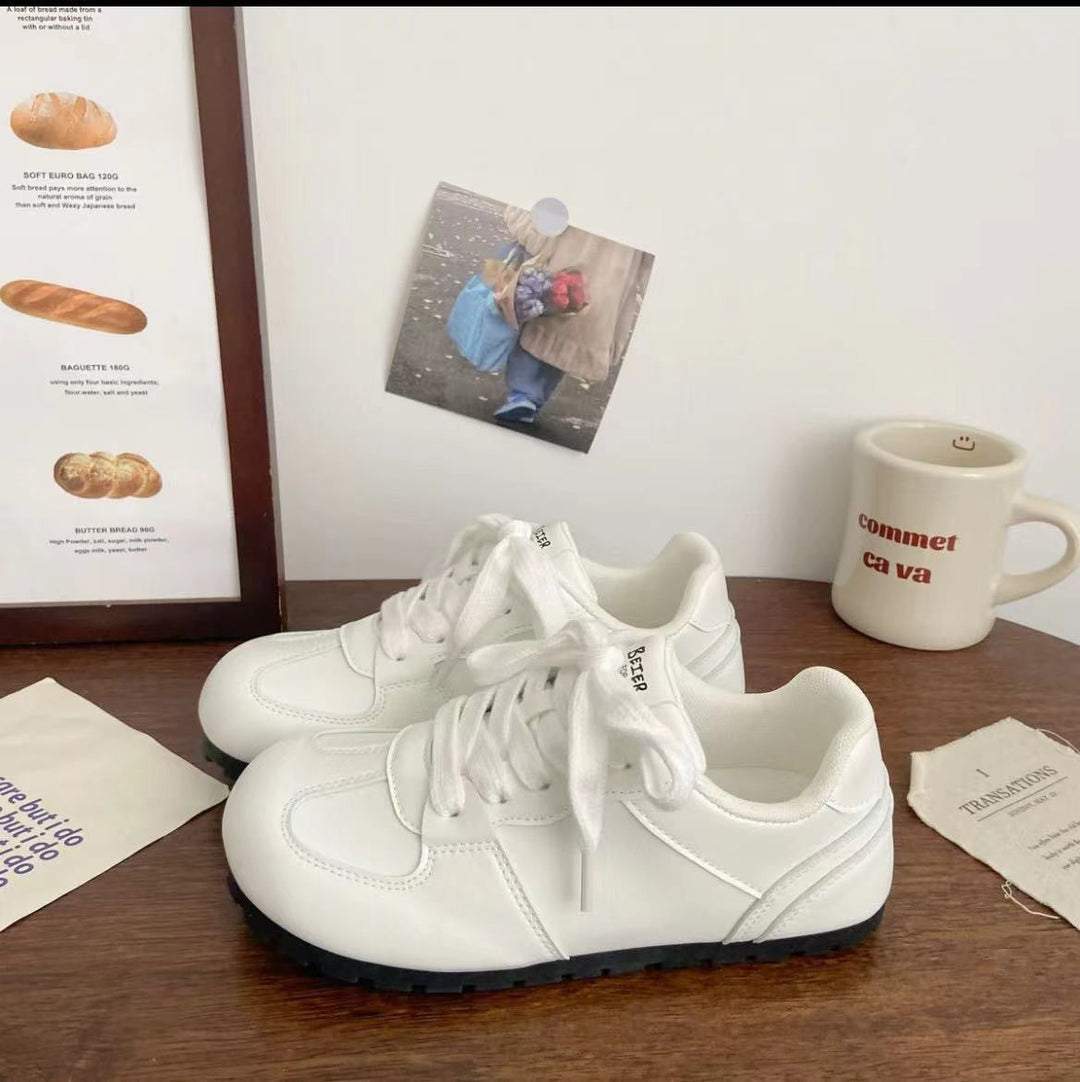 Women's Comfortable Casual Sneakers with Breathable Surface Structure and Non-Slip Sole Mune Fashion