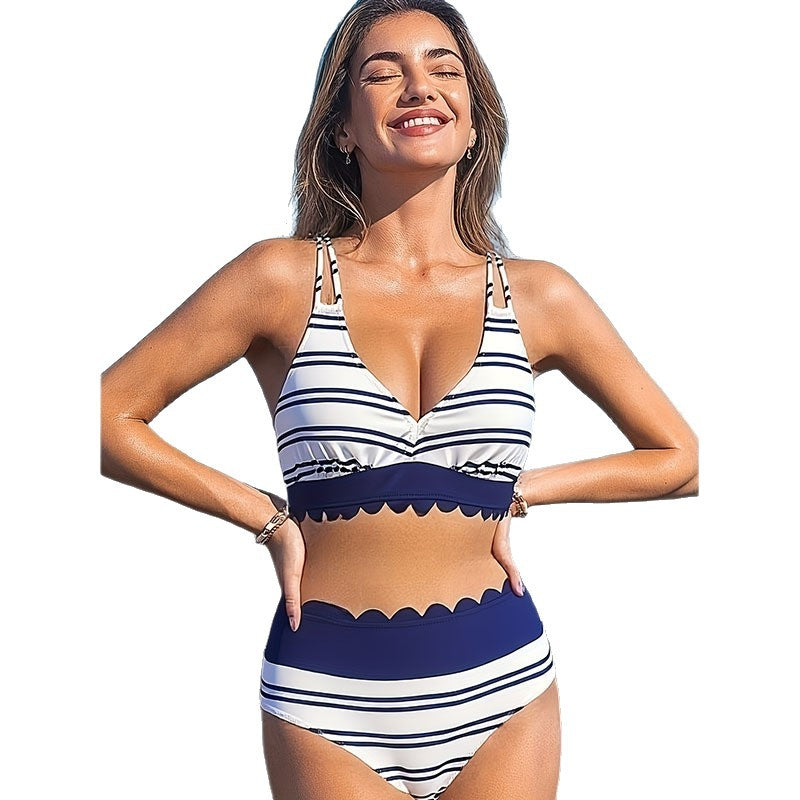 Women's Two-Piece Swimsuit with Elegant Wave Line Mune Fashion