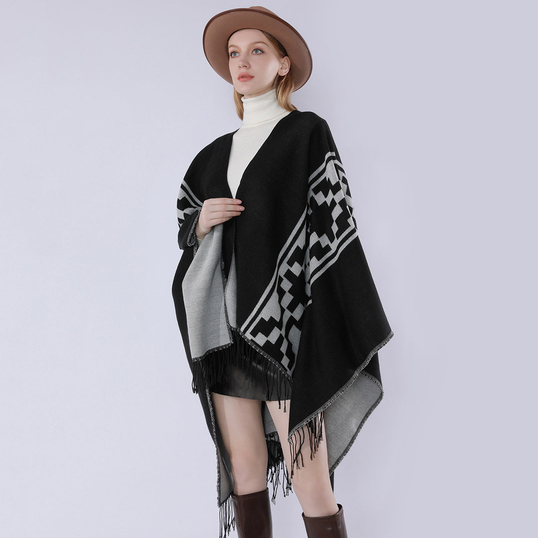 Women's Oversize Cape with geometric Jacquard, fringe hem and reversible function Mune Fashion
