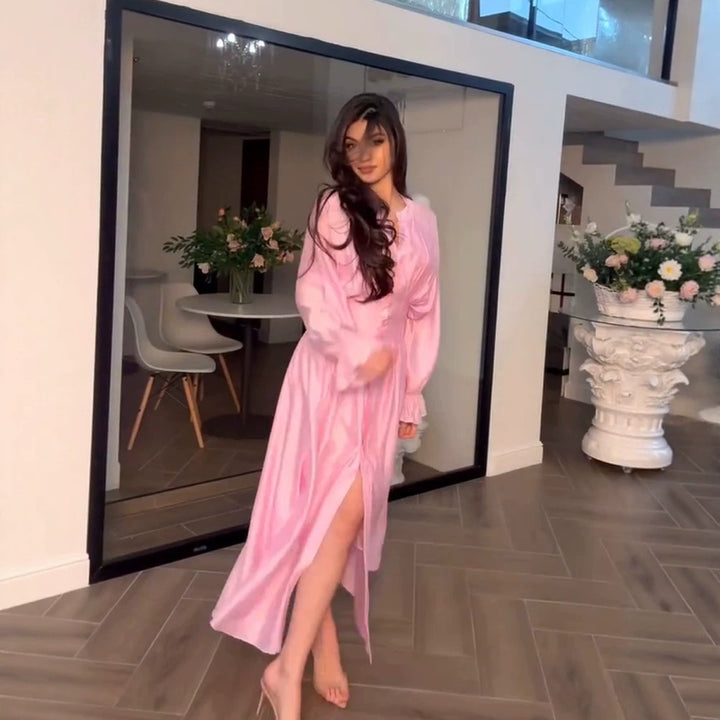 Women's maxi dress made of satin with fitted gathering, stand-up collar and front slit Mune Fashion