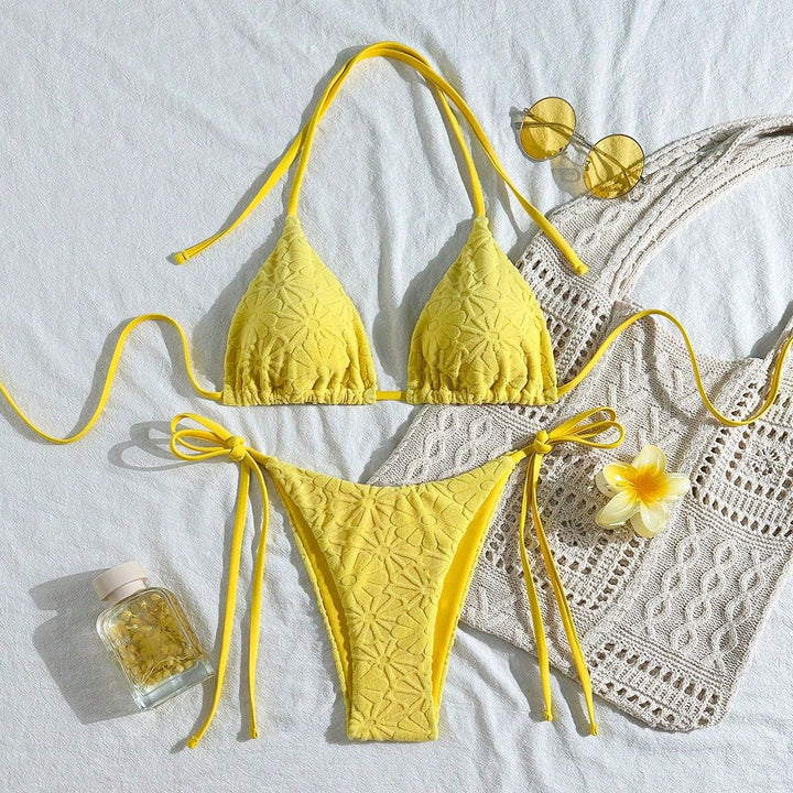 Women's Triangle Bikini with Floral Embroidery Mune Fashion