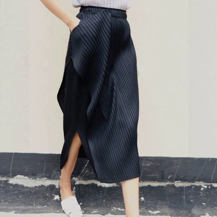 Women's Pleated Midi Skirt with Asymmetric Hem Mune Fashion
