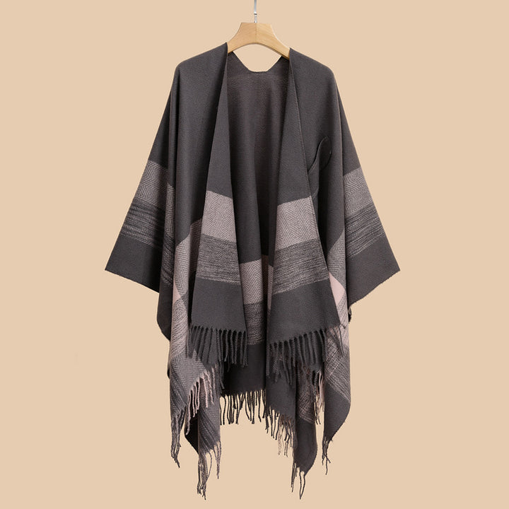 Women's cape poncho made of wool blend with sleeve slits, open front and fringe hem Mune Fashion