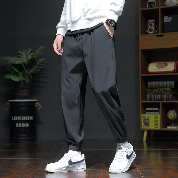 Men's sporty jogging pants with a fashionable cut