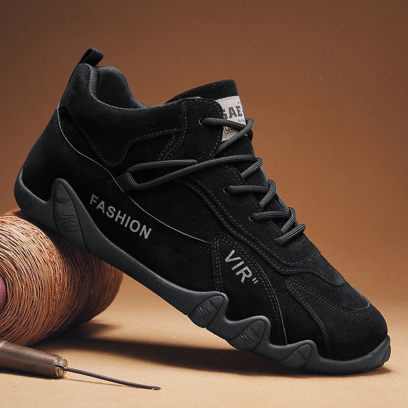 Ladies sporty sneakers with contoured sole profile Mune Fashion