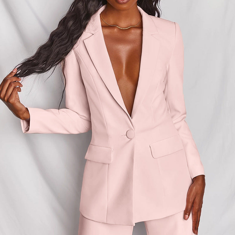 Women's elegant tailored two-piece with deep V lapel, single-button blazer and wide pleated trousers Mune Fashion