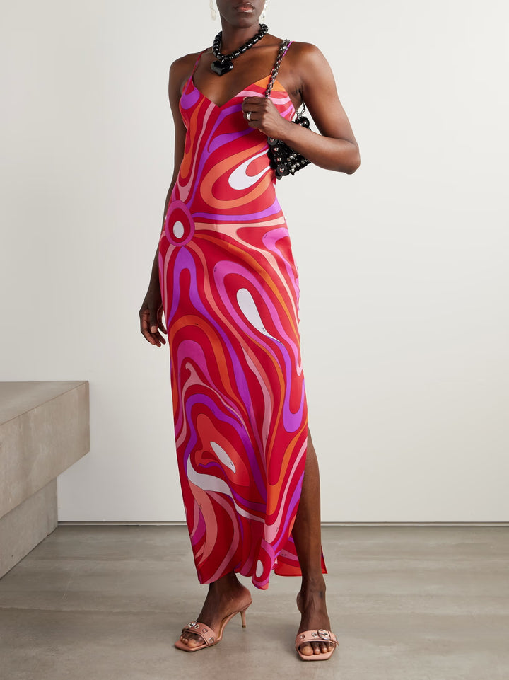 Ladies elegant slip maxi dress with V-neck, delicate spaghetti straps and retro graphic all-over print Mune Fashion
