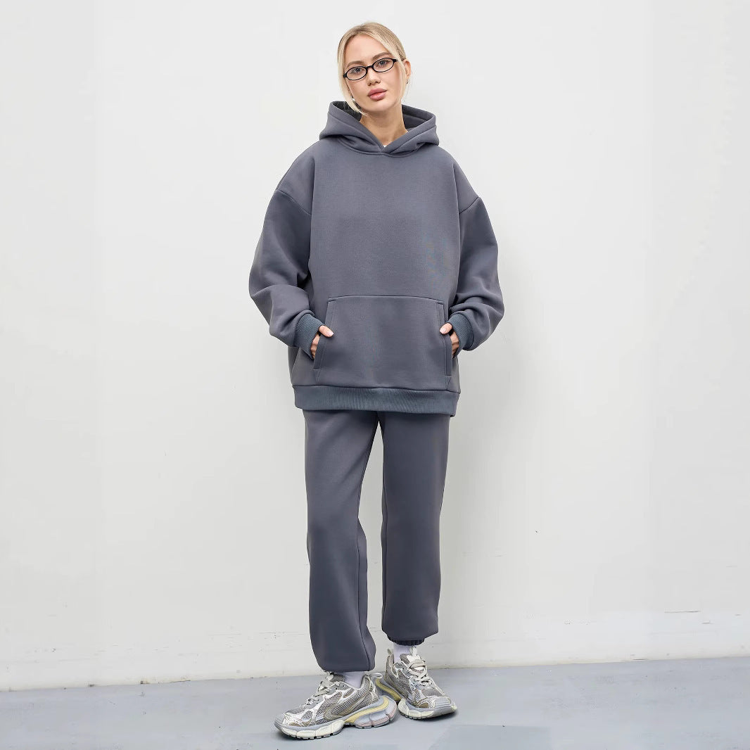 Women's oversized hoodie with kangaroo pocket and soft French terry Mune Fashion