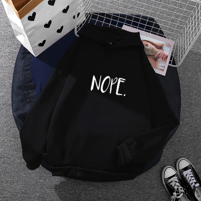 Women casual hoodie with statement print, kangaroo pocket and soft fleece Mune Fashion