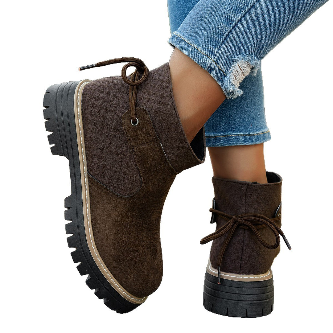 Women's short suede ankle boot with robust profiled sole and padded shaft Mune Fashion