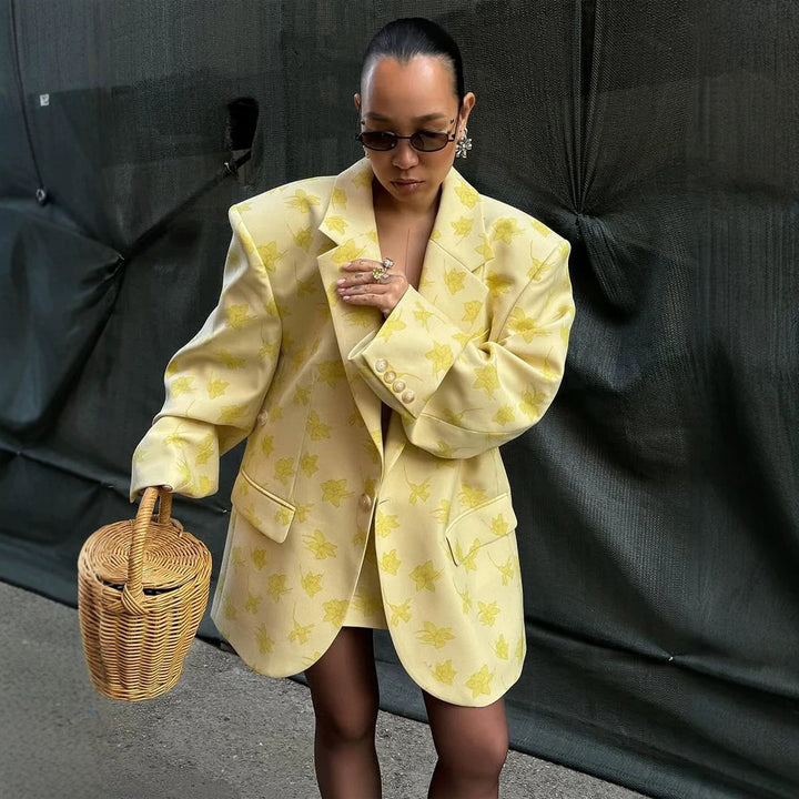 Women's oversized blazer in blazer dress style with floral jacquard and accentuated shoulder Mune Fashion