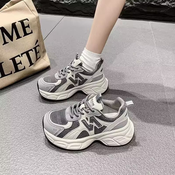 Women's sporty sneakers with breathable upper material Mune Fashion