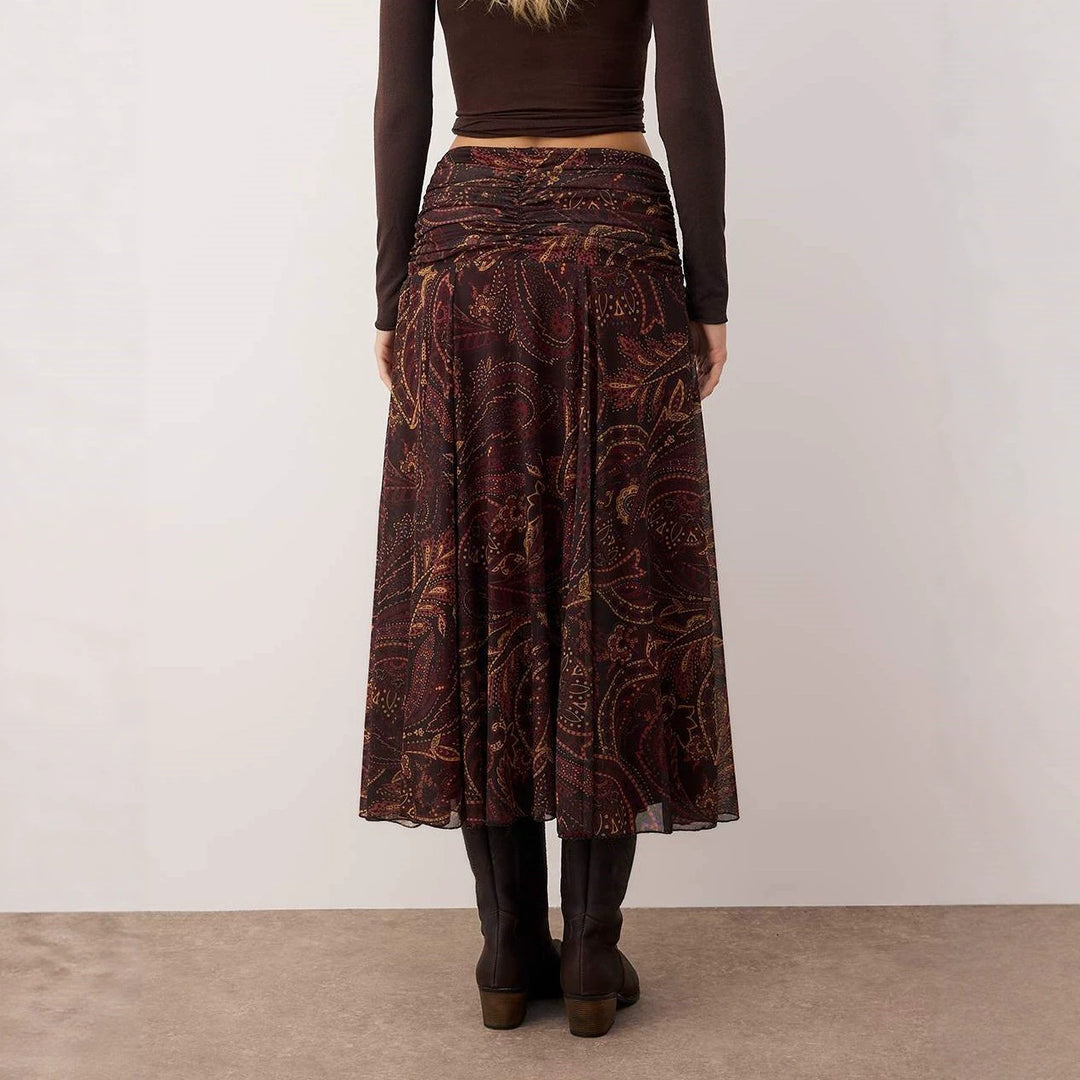 Women’s midi skirt in boho style with gathered waistband and paisley print Mune Fashion