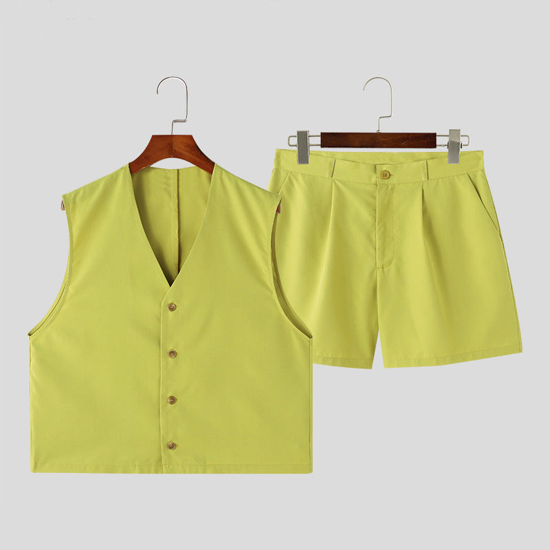 Women's elegant tailored ensemble with fitted vest and high-waisted shorts Mune Fashion