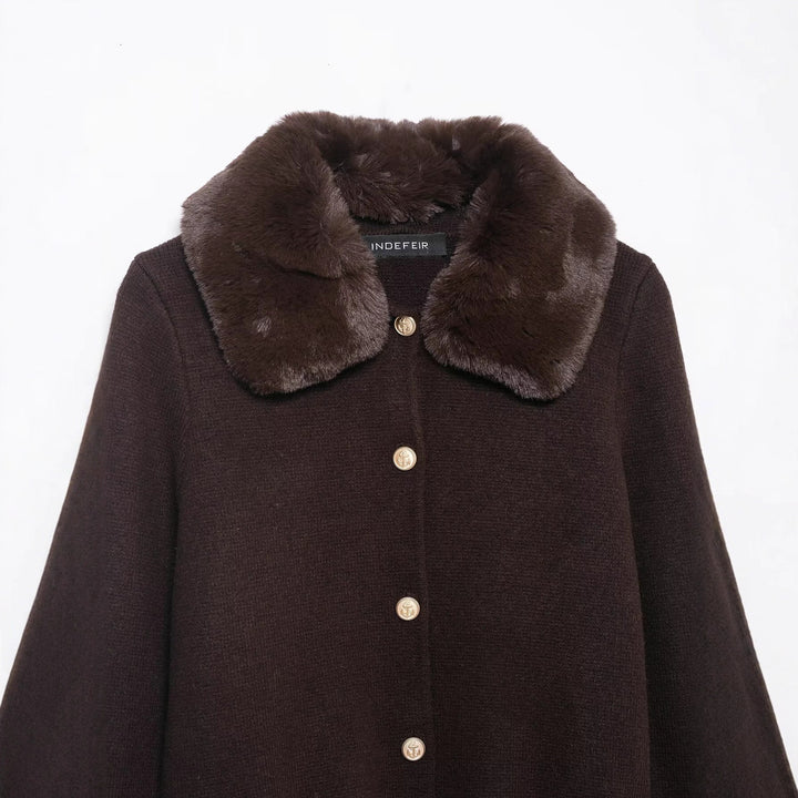 Women Short-Cut Knitted Cardigan with Detachable Faux-Fur Collar Mune Fashion