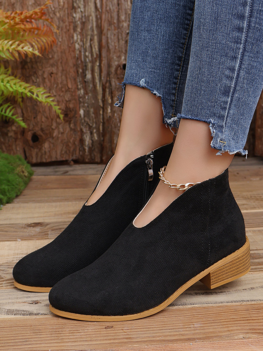 Ladies V-neck ankle boots made of suede look with side zipper and low wooden block sole Mune Fashion