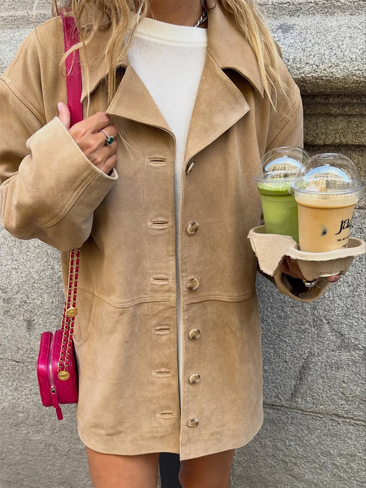 Women's short coat in suede look with boxy silhouette, horn button front & patch pockets Mune Fashion