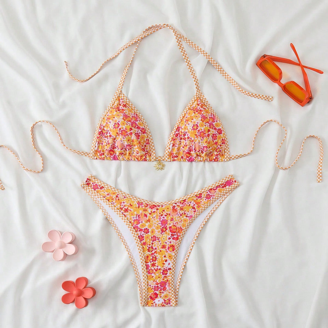 Women Triangle Bikini with Floral Pattern and Refined Details Mune Fashion