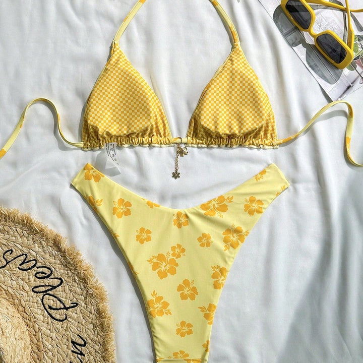 Women's Triangle Bikini with Playful Floral Design Mune Fashion