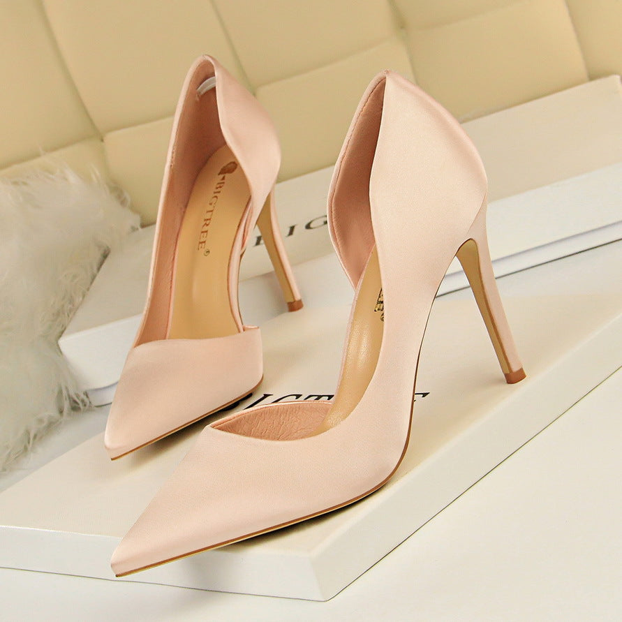 Ladies Elegant Stiletto Pumps with Open Heel and Pointed Design Mune