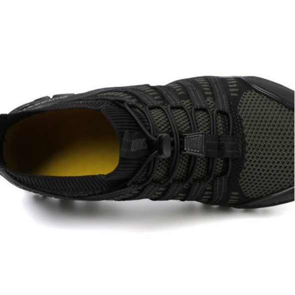 Unisex high-top functional sneakers with protective cap, quick lace closure and profiled rubber sole Mune Fashion