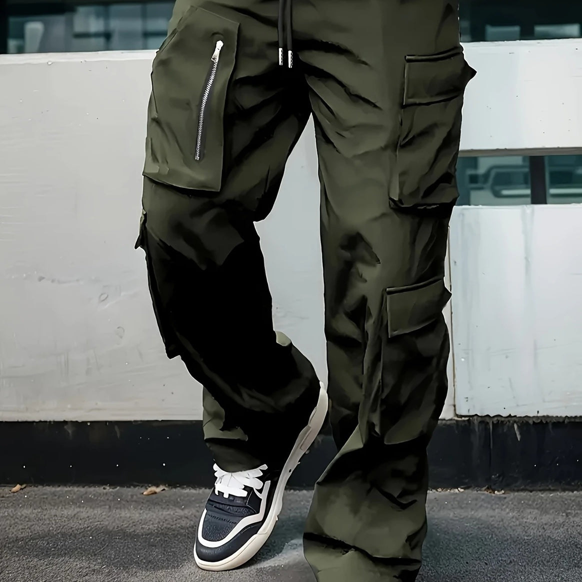 Men's Wide Cargo Jogging Pants with Multifunctional Pockets, Zipper Detail and Drawstring Waist Mune Fashion