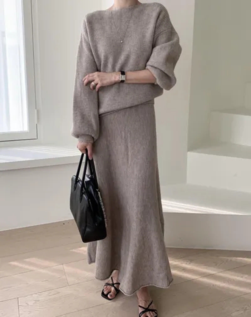 Women's knit set consisting of oversized ribbed sweater and flowing maxi skirt Mune Fashion