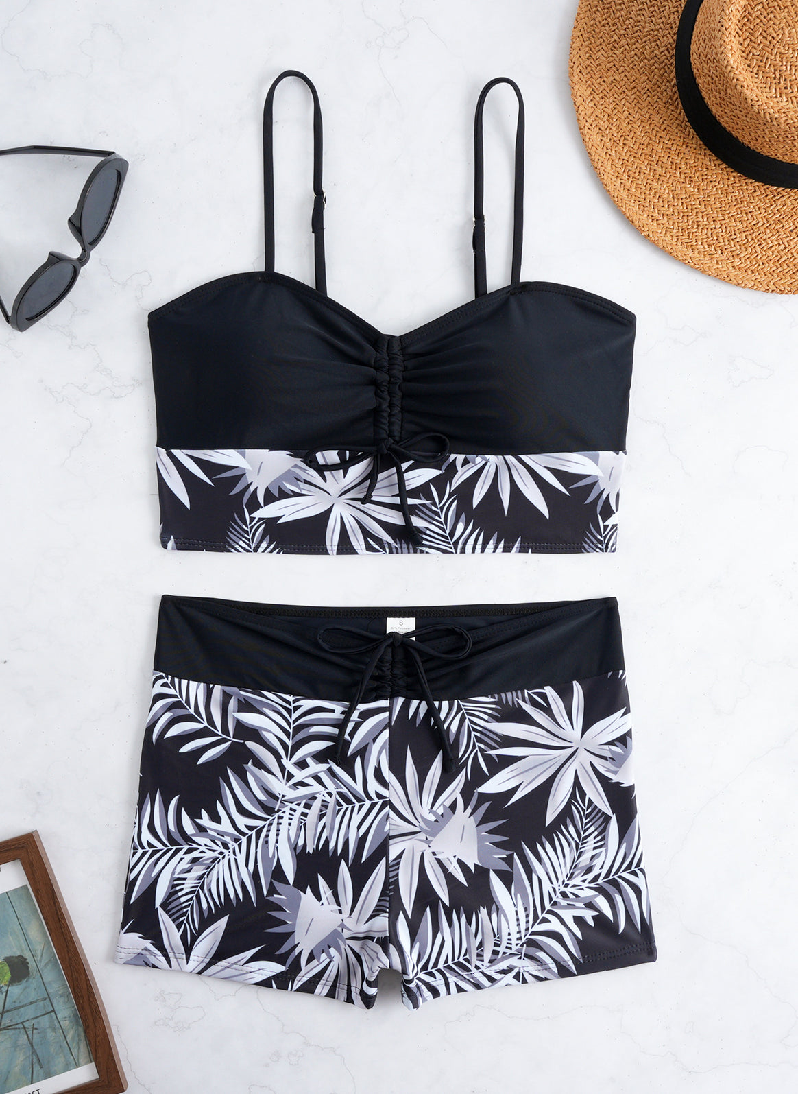 Women's bikini set with fashionable gathering and high-waisted shorts Mune Fashion