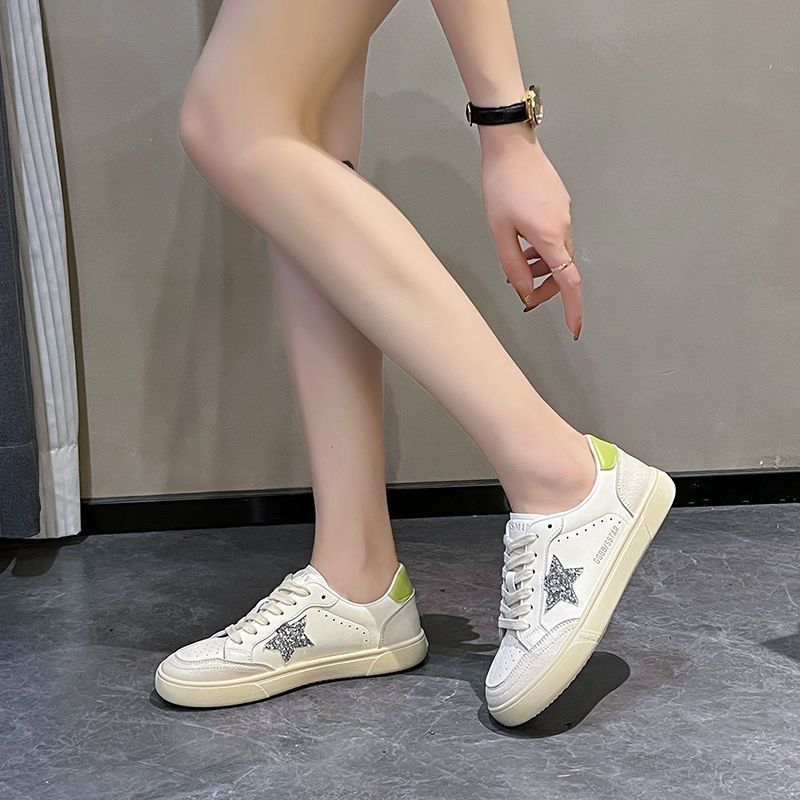 Women's sneakers with glittering star motif and flexible sole profile Mune Fashion